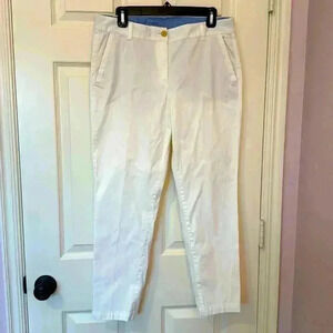 LIKE NEW Talbots The Weekend Chino in white. Size 8P